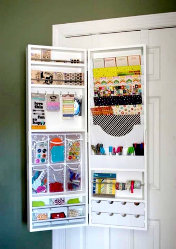 15 Ways To Use The Back Of A Closet Door For Storage And Organization ...