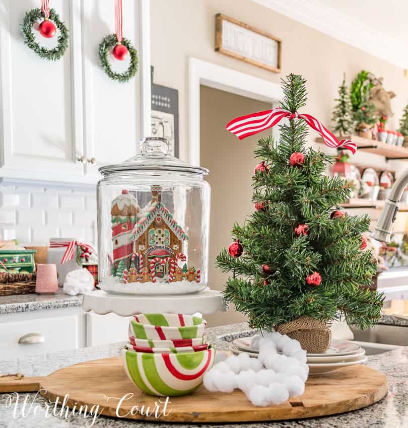 Christmas Kitchen Decor to Bring Holiday Joy to Your Home - Farmhousehub