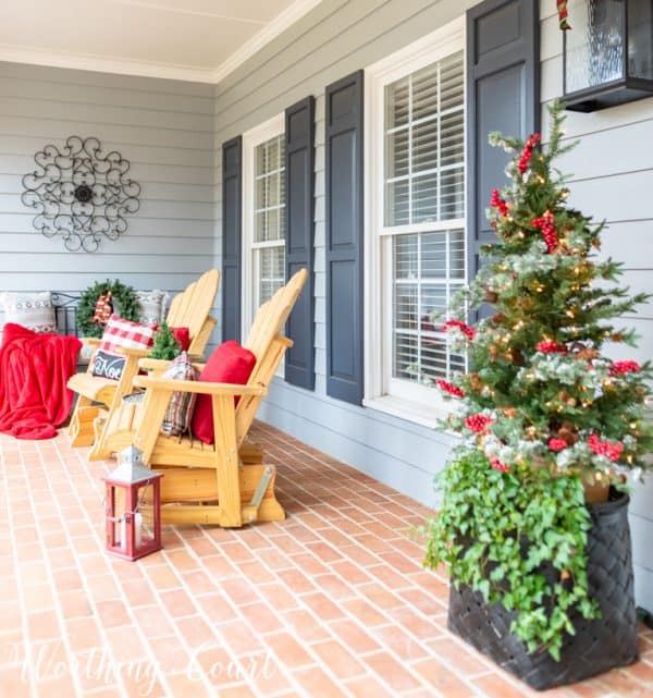 My Charming Christmas Front Porch | Worthing Court