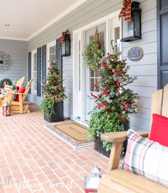 My Charming Christmas Front Porch | Worthing Court