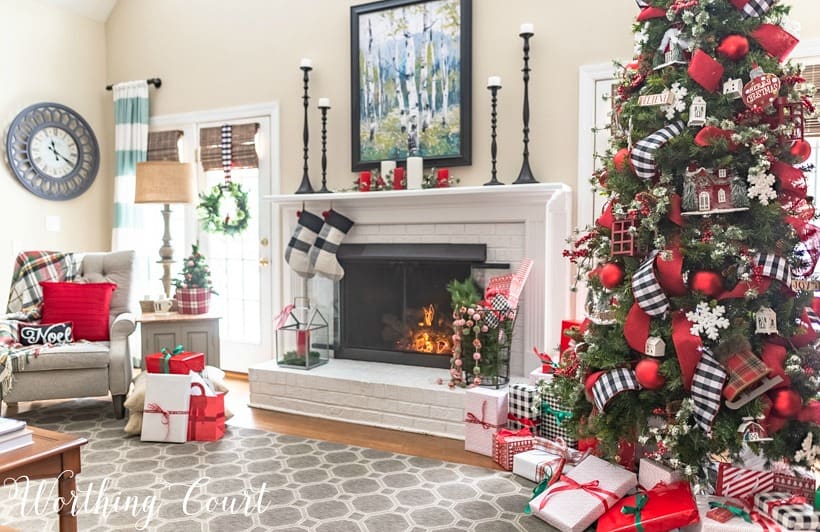 My Updated Traditional Christmas Family Room | Worthing Court