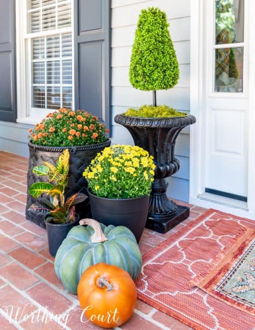 Inspiring Front Porch Decor Ideas For Fall | Worthing Court