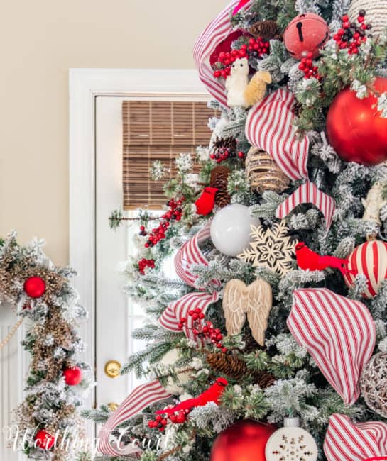 How To Fluff An Artificial Christmas Tree | Worthing Court