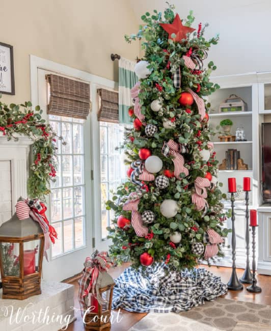 10 Beautiful Christmas Tree Decorating Ideas | Worthing Court