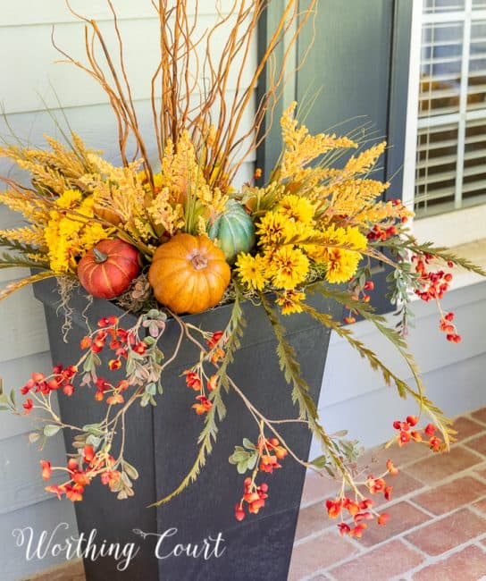 How To Create An Inviting Fall Front Porch | Worthing Court