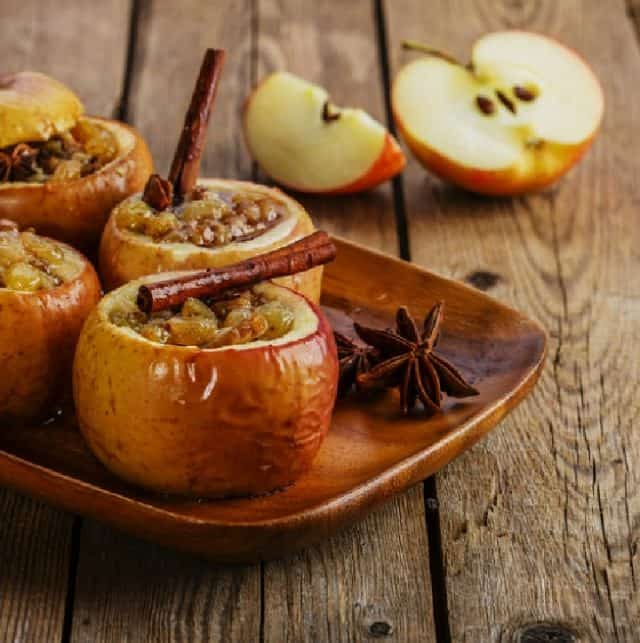 Baked Apple Recipe - Easy And Yummy