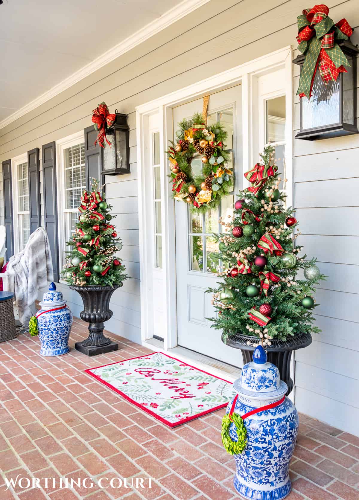 Simple Steps To Festive Elegance on Your Christmas Front Porch ...